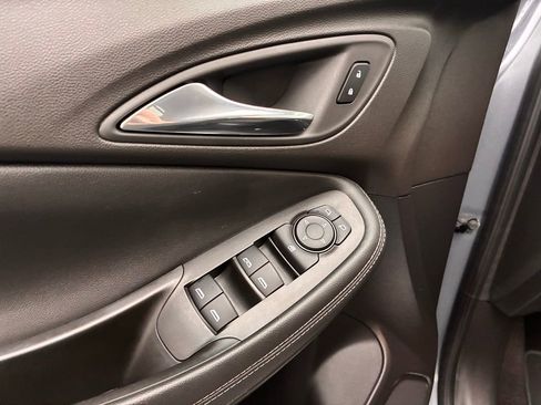 Used 2022 Buick Encore GX Preferred w/ Sport Touring Package image 17