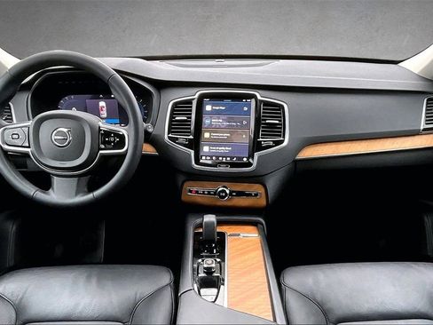 Certified 2024 Volvo XC90 B6 Plus w/ Protection Package Premier image 7