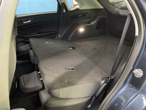 Used 2024 Ford Edge SE image 39