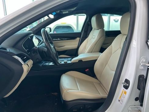Used 2023 Cadillac CT5 Premium Luxury RWD image 5