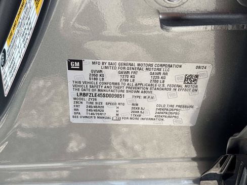 Used 2025 Buick Envision Sport Touring AWD/4WD image 35