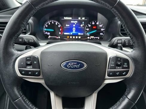 Used 2020 Ford Explorer XLT w/ Equipment Group 202A image 21