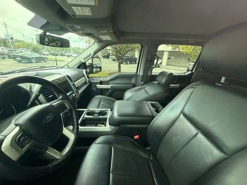 Used 2021 Ford F250 Lariat w/ Lariat Ultimate Package AWD/4WD image 2