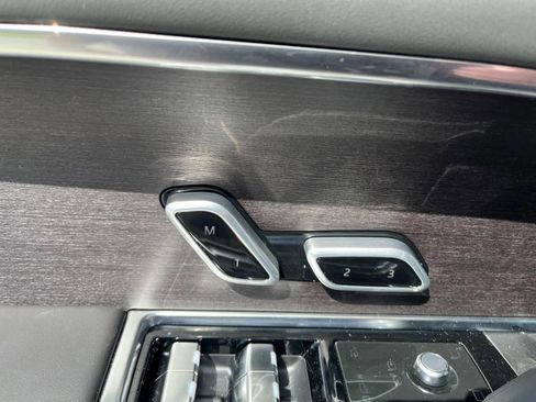 New 2025 Land Rover Range Rover SE image 25