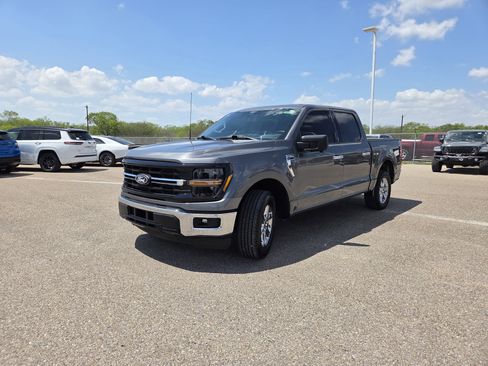 Used 2024 Ford F150 XLT w/ Mobile Office Package RWD image 3