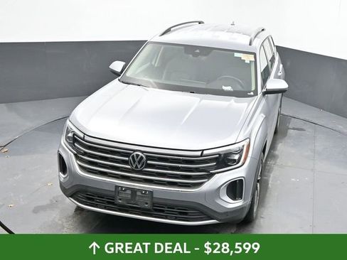 Used 2024 Volkswagen Atlas SE AWD/4WD image 16