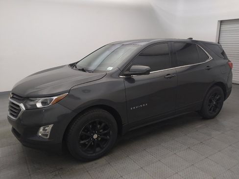 Used 2020 Chevrolet Equinox LT image 2