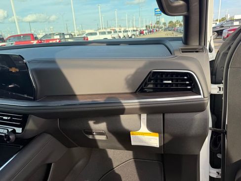 New 2026 Chevrolet Suburban LS image 46