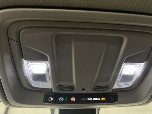 Certified 2023 Chevrolet Silverado 2500 Custom w/ Custom Value Package image 18