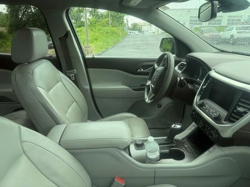 Used 2018 GMC Acadia SLT AWD/4WD image 5