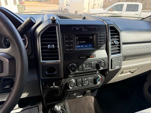 Used 2017 Ford F250 XLT w/ XLT Value Package image 18