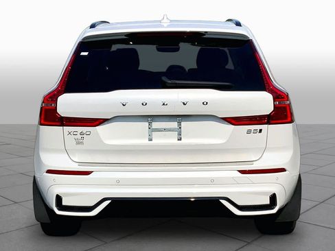 Used 2024 Volvo XC60 B5 Ultimate w/ Protection Package Premier AWD/4WD image 5