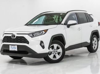 Used 2020 Toyota RAV4 XLE w/ XLE Grade Weather Package AWD/4WD video 1