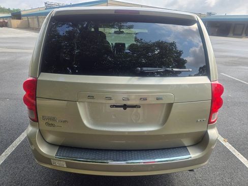 Used 2014 Dodge Grand Caravan SXT FWD image 8