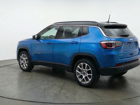 Used 2025 Jeep Compass Limited image 6