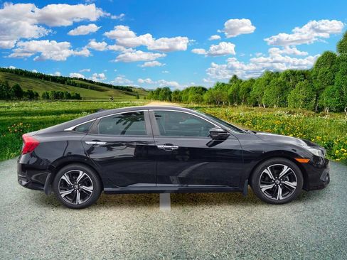 Used 2016 Honda Civic Touring image 7