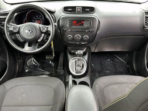 Used 2014 Kia Soul + FWD image 11