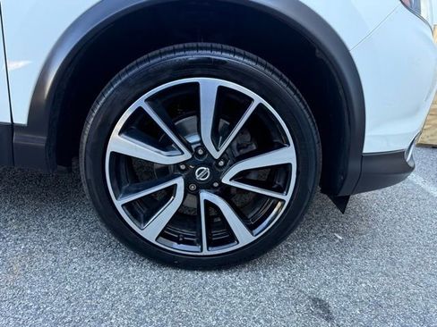 Used 2019 Nissan Rogue Sport SL image 14