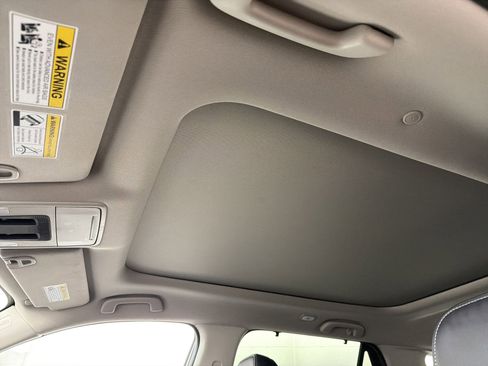 Certified 2023 Honda Pilot Touring image 16