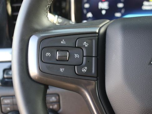 Used 2025 Chevrolet Silverado 2500 High Country w/ Technology Package AWD/4WD image 21