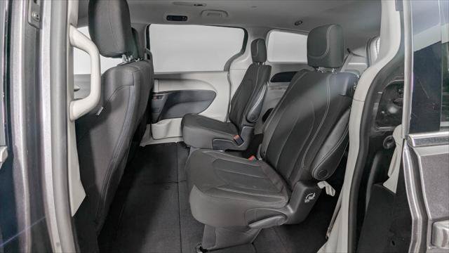 Used 2023 Chrysler Voyager LX FWD image 16