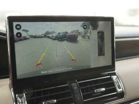 Used 2023 Lincoln Navigator L Reserve AWD/4WD image 29