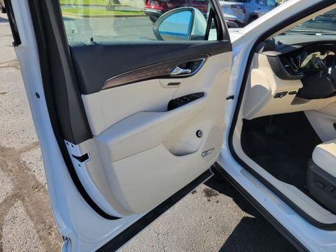 Used 2023 Buick Envision Avenir AWD/4WD image 6