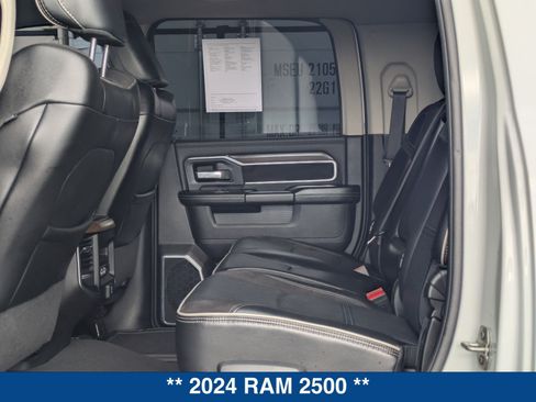 Used 2024 RAM 2500 Laramie AWD/4WD image 16