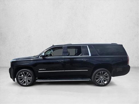 Used 2020 GMC Yukon XL Denali w/ Denali Ultimate Package image 8