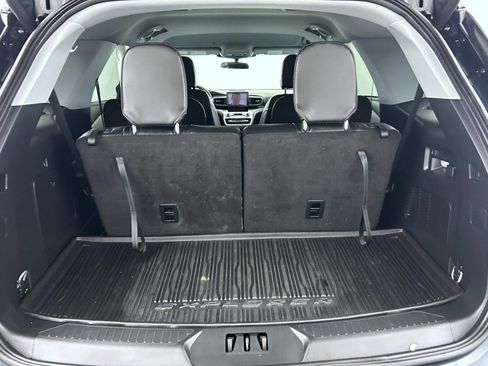 Used 2024 Ford Explorer XLT w/ Equipment Group 202A AWD/4WD image 24
