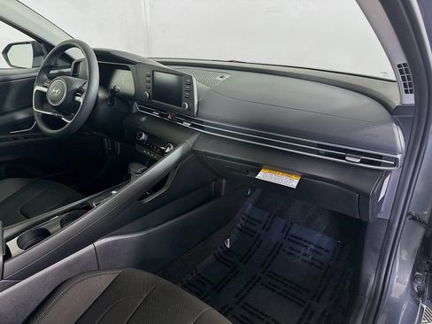 New 2026 Hyundai Elantra Blue FWD image 26