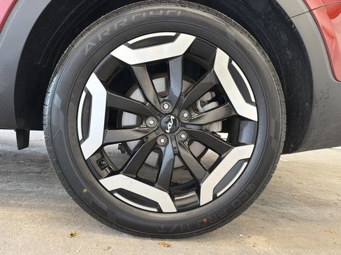 Used 2023 Kia Telluride S w/ S Sunroof Package FWD image 10