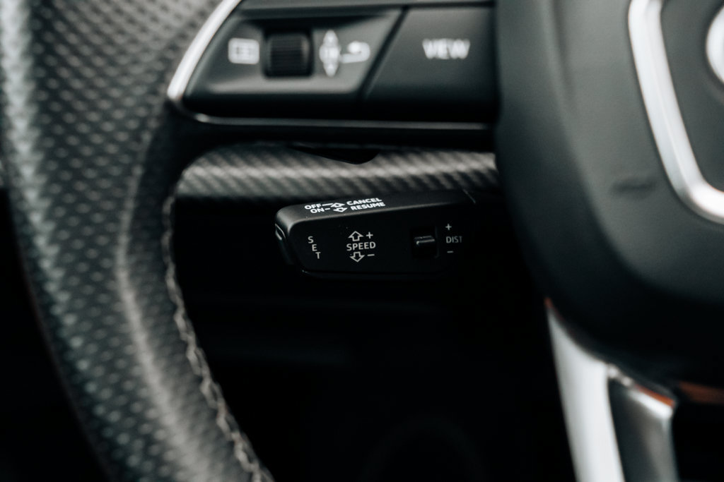 Used 2022 Audi RS Q8 AWD/4WD image 25