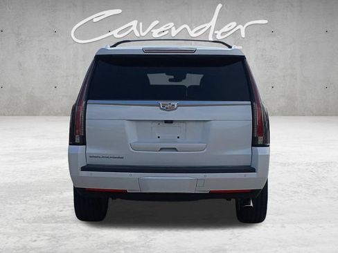 Used 2017 Cadillac Escalade Luxury RWD image 15