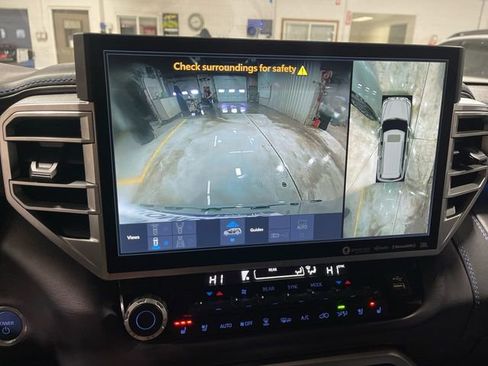 Used 2024 Toyota Sequoia Platinum image 17