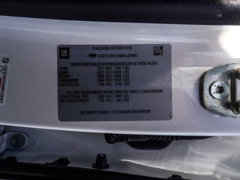 Used 2021 GMC Yukon SLT w/ SLT Luxury Plus Package RWD image 34