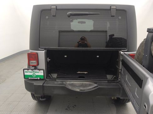 Used 2015 Jeep Wrangler Sport image 29