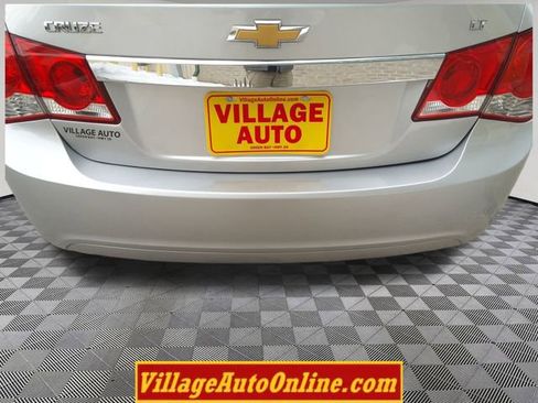 Used 2016 Chevrolet Cruze LT image 11