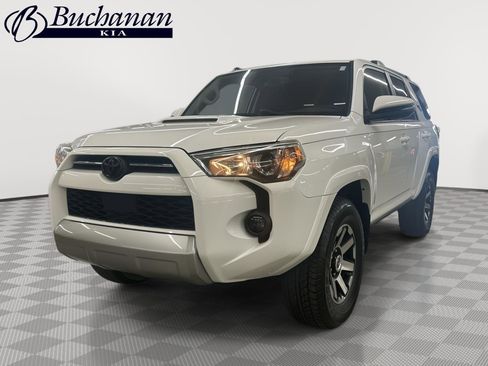 Used 2021 Toyota 4Runner TRD Off-Road Premium w/ Moonroof Package AWD/4WD image 1