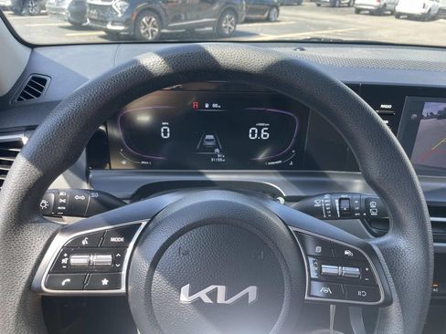 Used 2024 Kia Seltos LX AWD/4WD image 27