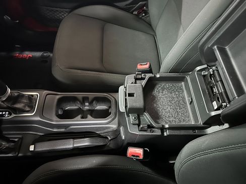 Certified 2021 Jeep Wrangler Unlimited Sport image 30