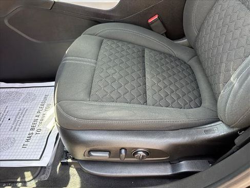 Used 2022 Chevrolet Blazer LT FWD image 19
