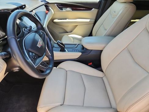 Used 2017 Cadillac XT5 Luxury w/ Driver Awareness Package AWD/4WD image 10