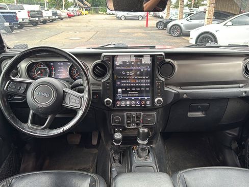 Used 2021 Jeep Gladiator Sport AWD/4WD image 4