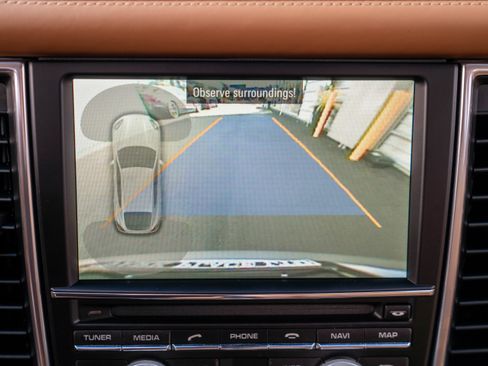 Used 2012 Porsche Panamera AWD/4WD image 21