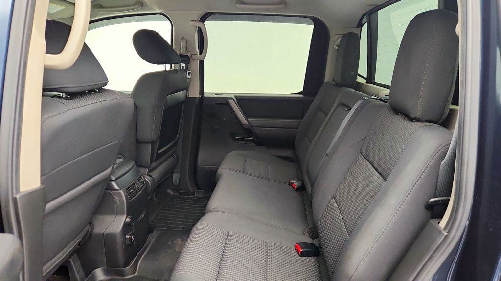 Used 2014 Nissan Titan SV w/ SV Value Truck Package AWD/4WD image 20