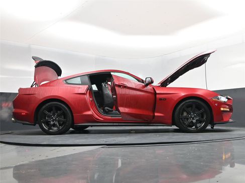 Used 2020 Ford Mustang GT Premium w/ Equipment Group 401A image 21