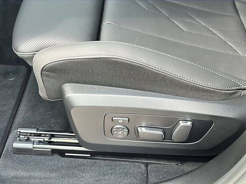 New 2026 BMW X3 xDrive30 w/ Premium Package image 12