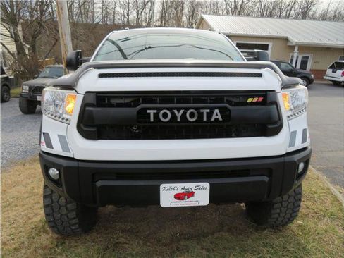 Used 2017 Toyota Tundra SR5 w/ SR5 Upgrade Package image 15