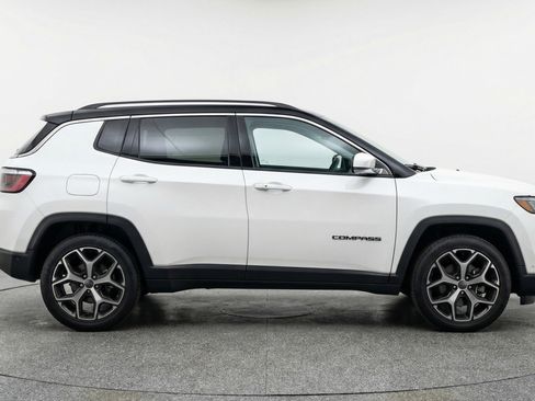 Used 2025 Jeep Compass Limited AWD/4WD image 8